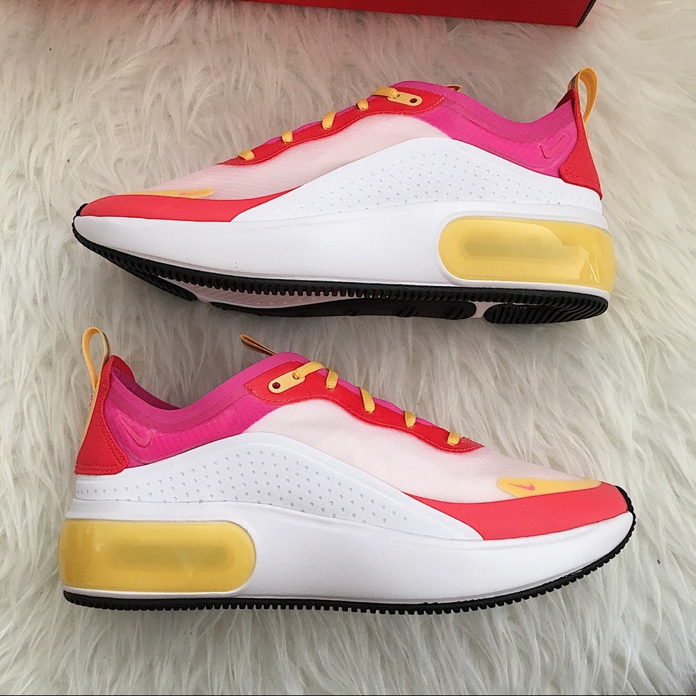 Nike Air Max Dia Women’s Sneakers - Picture 6 of 7